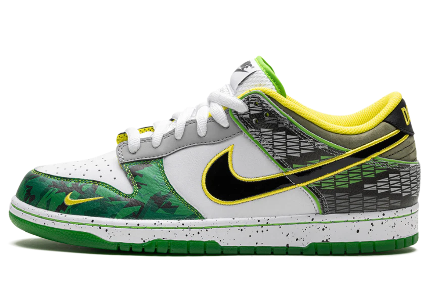 Nike Dunk Low "WHAT THE DUCK AWAY UNIVERSITY OF OREGON PE"