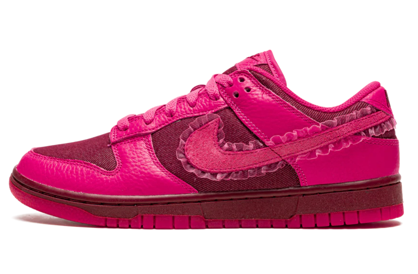 Nike Dunk Low Valentines Day 2022