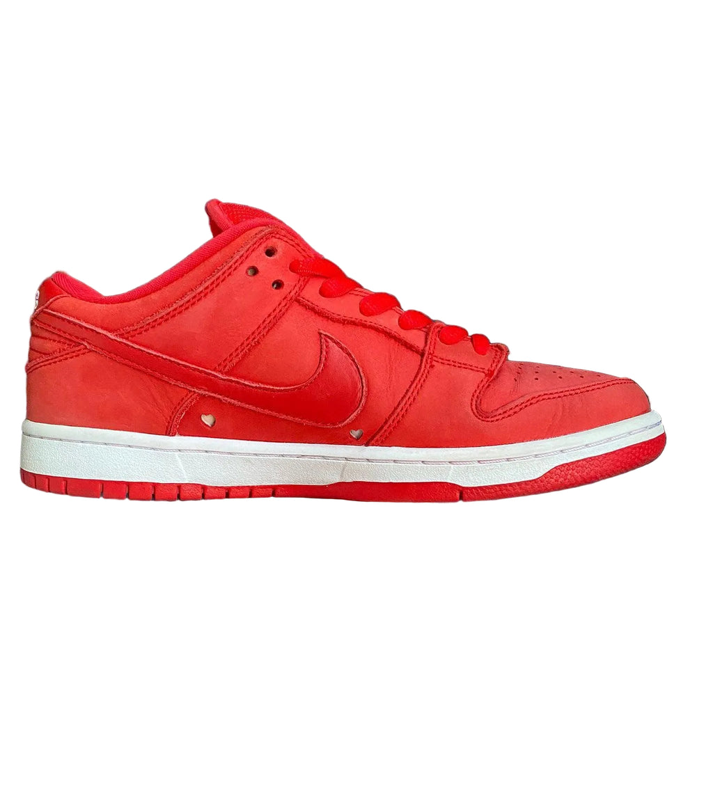 EU 42 - SB Dunk Low Verdy Girls Dont Cry