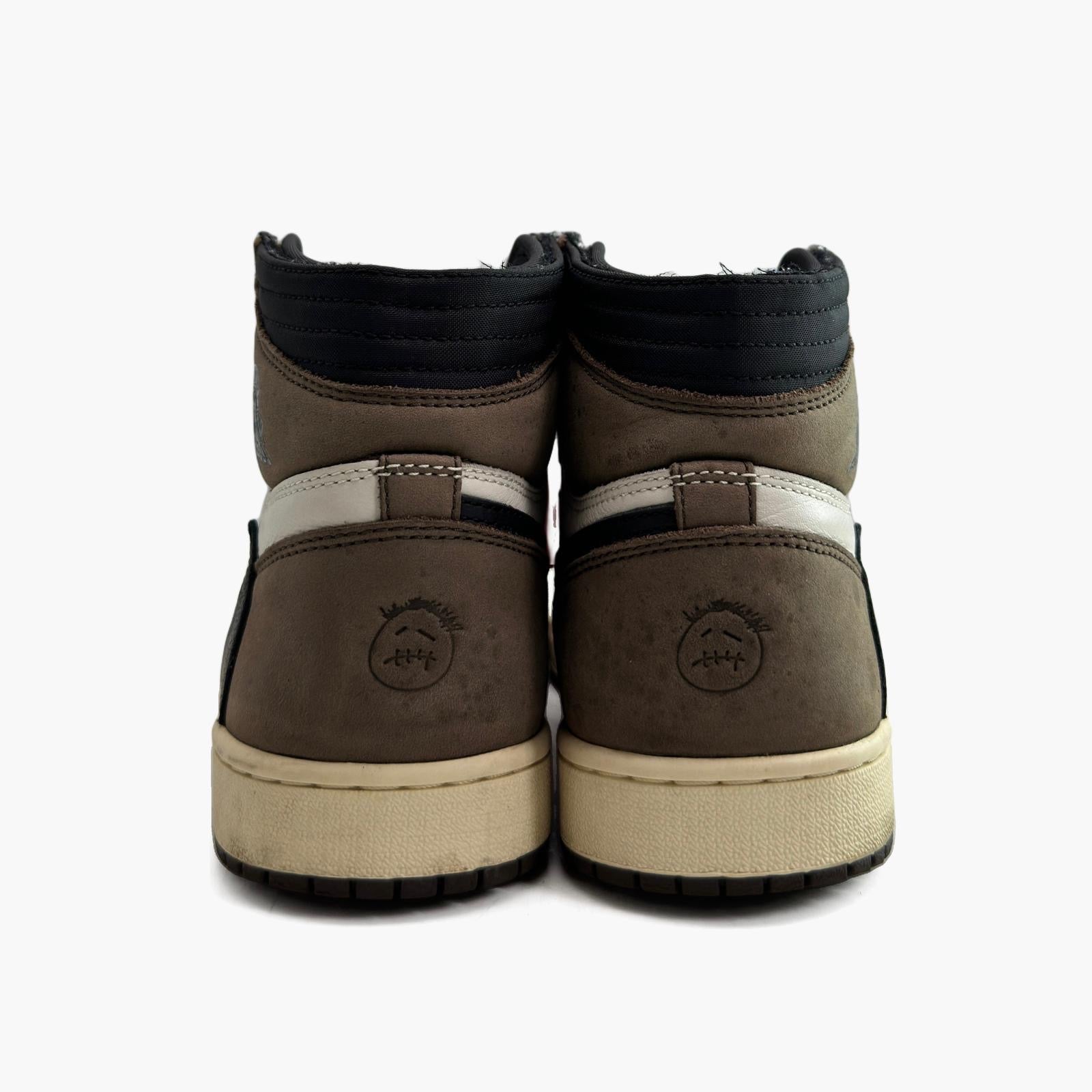 EU 42 - Travis Scott Jordan 1 High Mocha