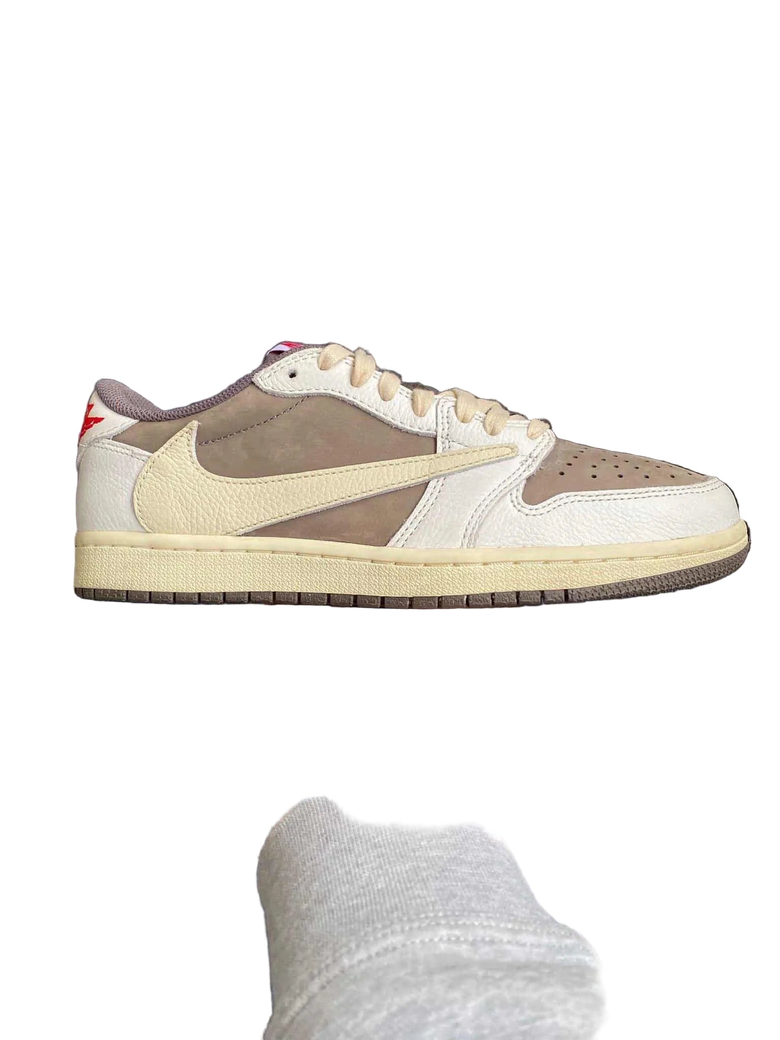 EU 41 - Travis Scott Jordan 1 Low Reverse Mocha