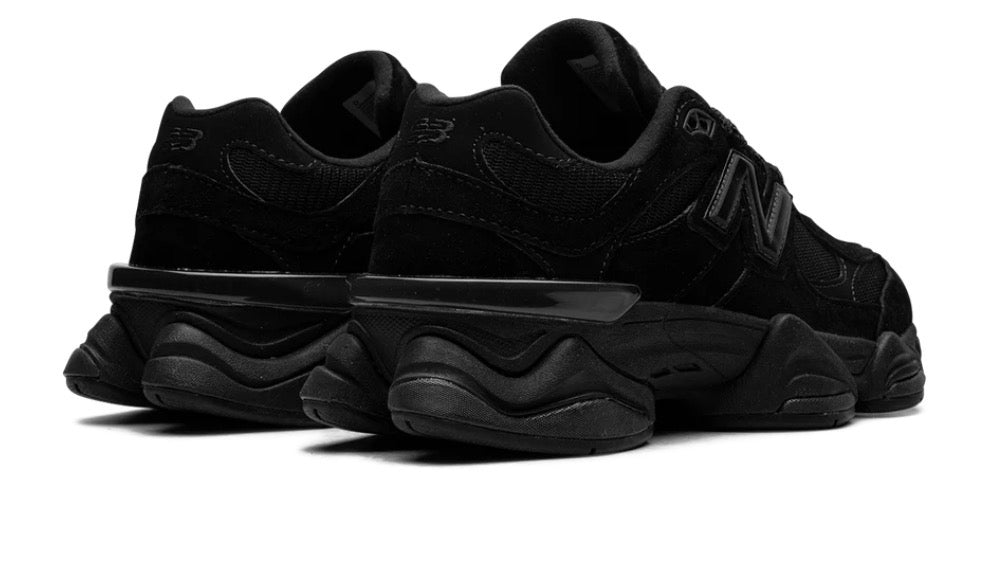 New Balance 9060 Triple Black