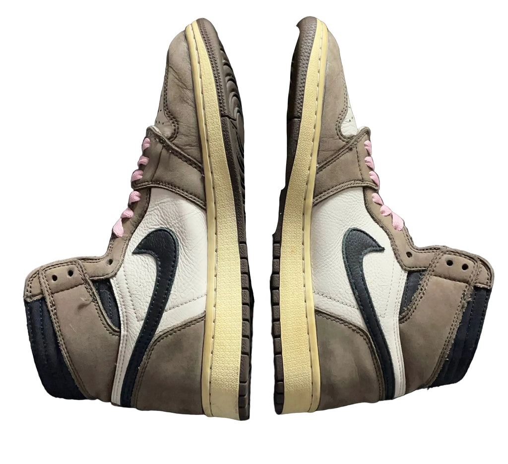 EU 42 - Travis Scott Jordan 1 High Mocha