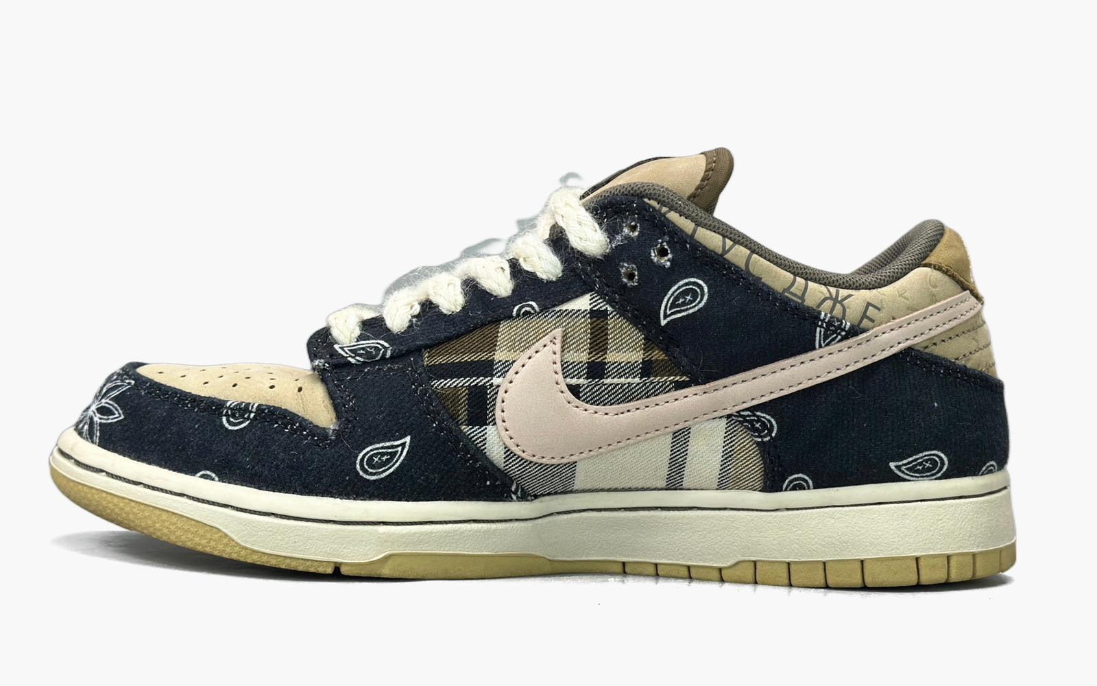EU 39 - Travis Scott SB Dunk Low