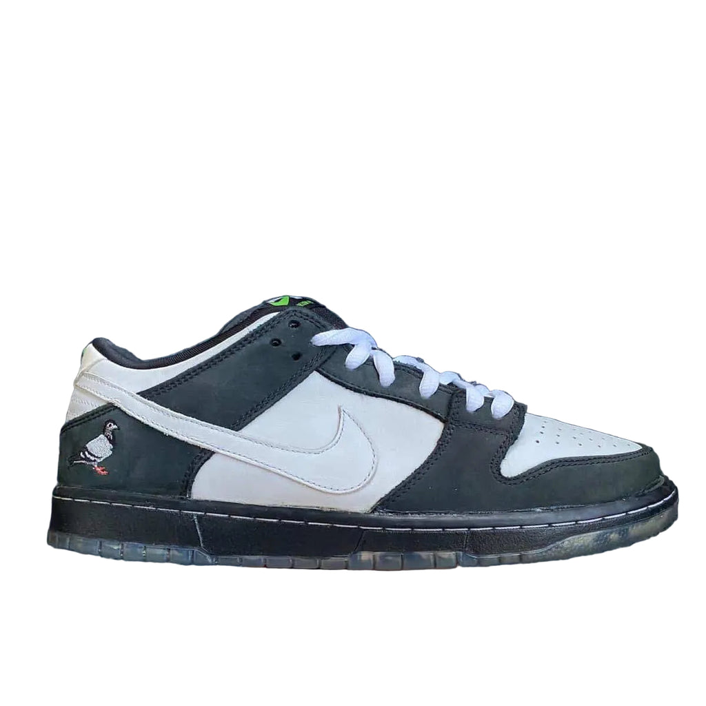 EU 45 - Nike SB dunk Low Panda Pigeon