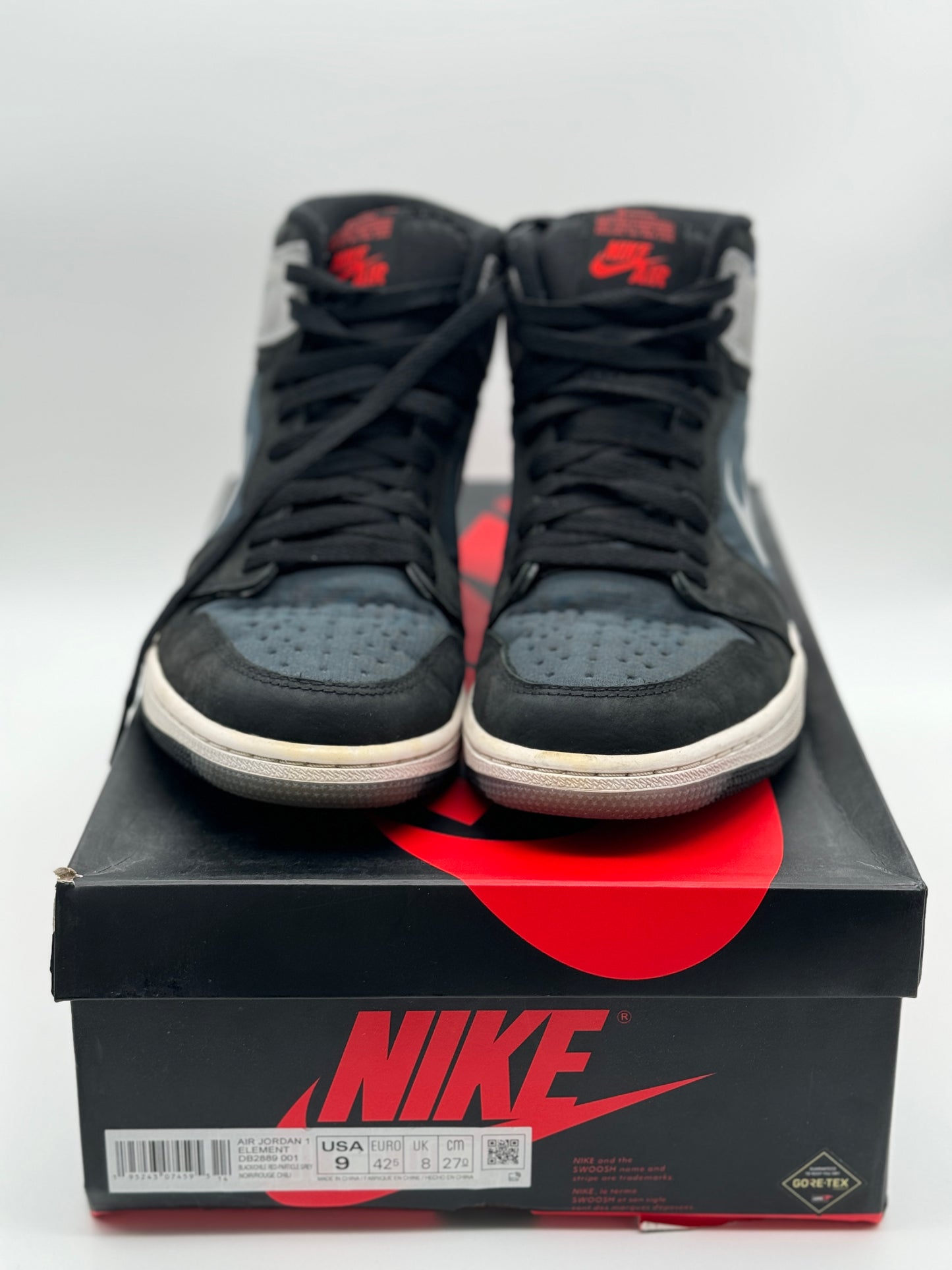 Air Jordan 1 High Gore-Tex Black Particle Grey Used EU 42,5