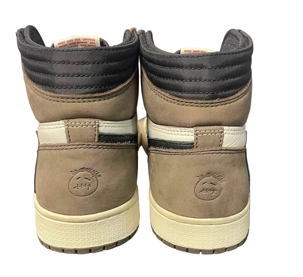 EU 42 - Travis Scott Jordan 1 High Mocha