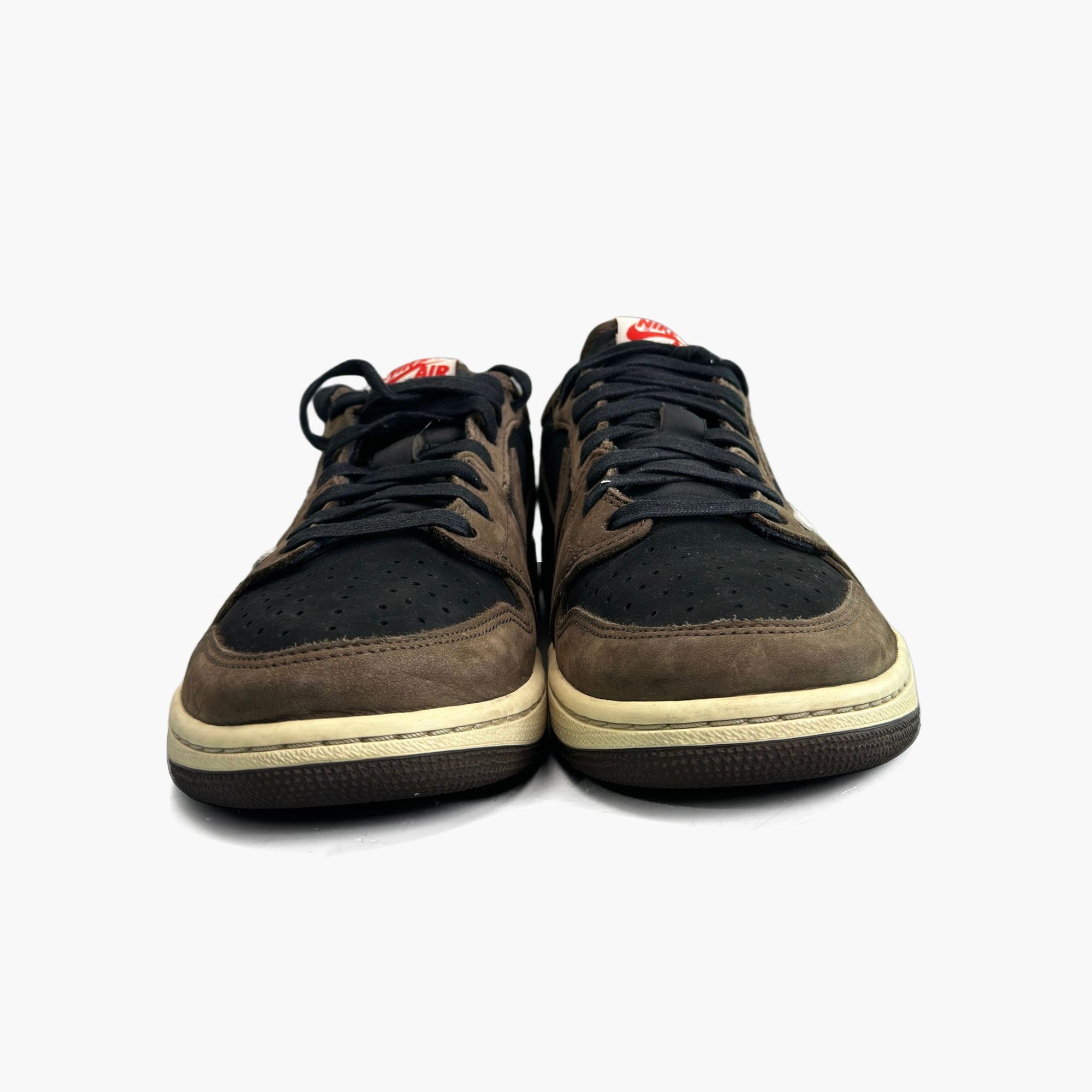 EU 44 - Travis Scott Jordan 1 Low Mocha