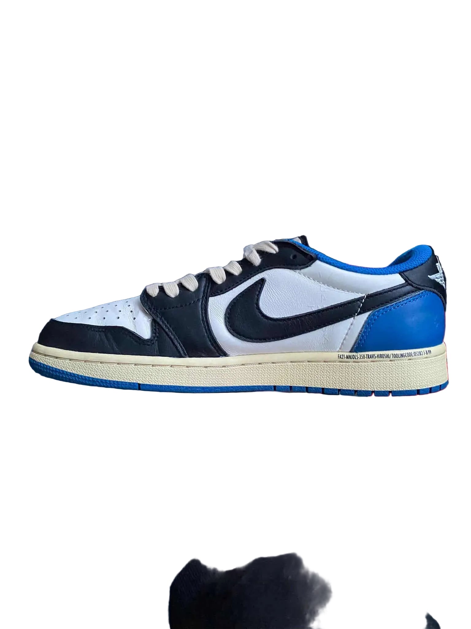 EU 42 - Travis Scott Jordan 1 Low Fragment OG