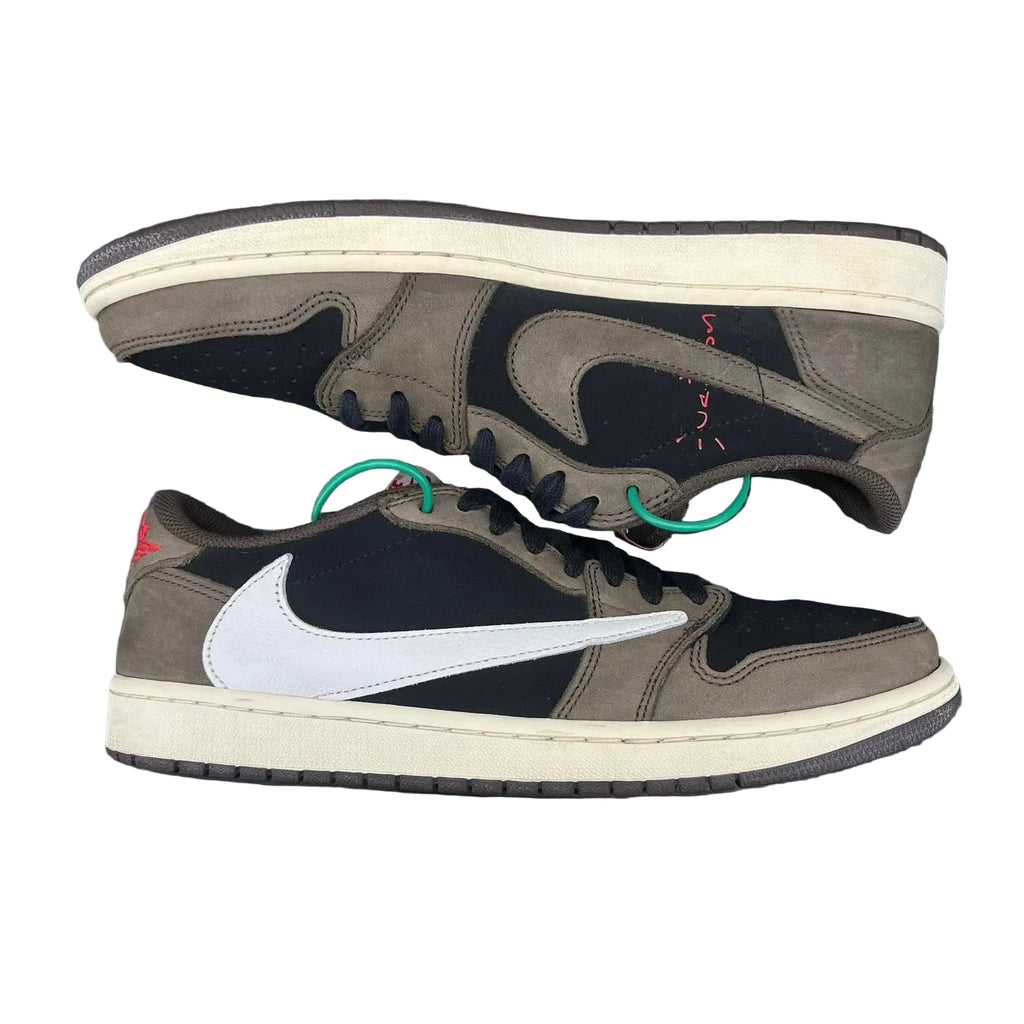 EU 44.5 - Travis Scott Jordan 1 Low Mocha