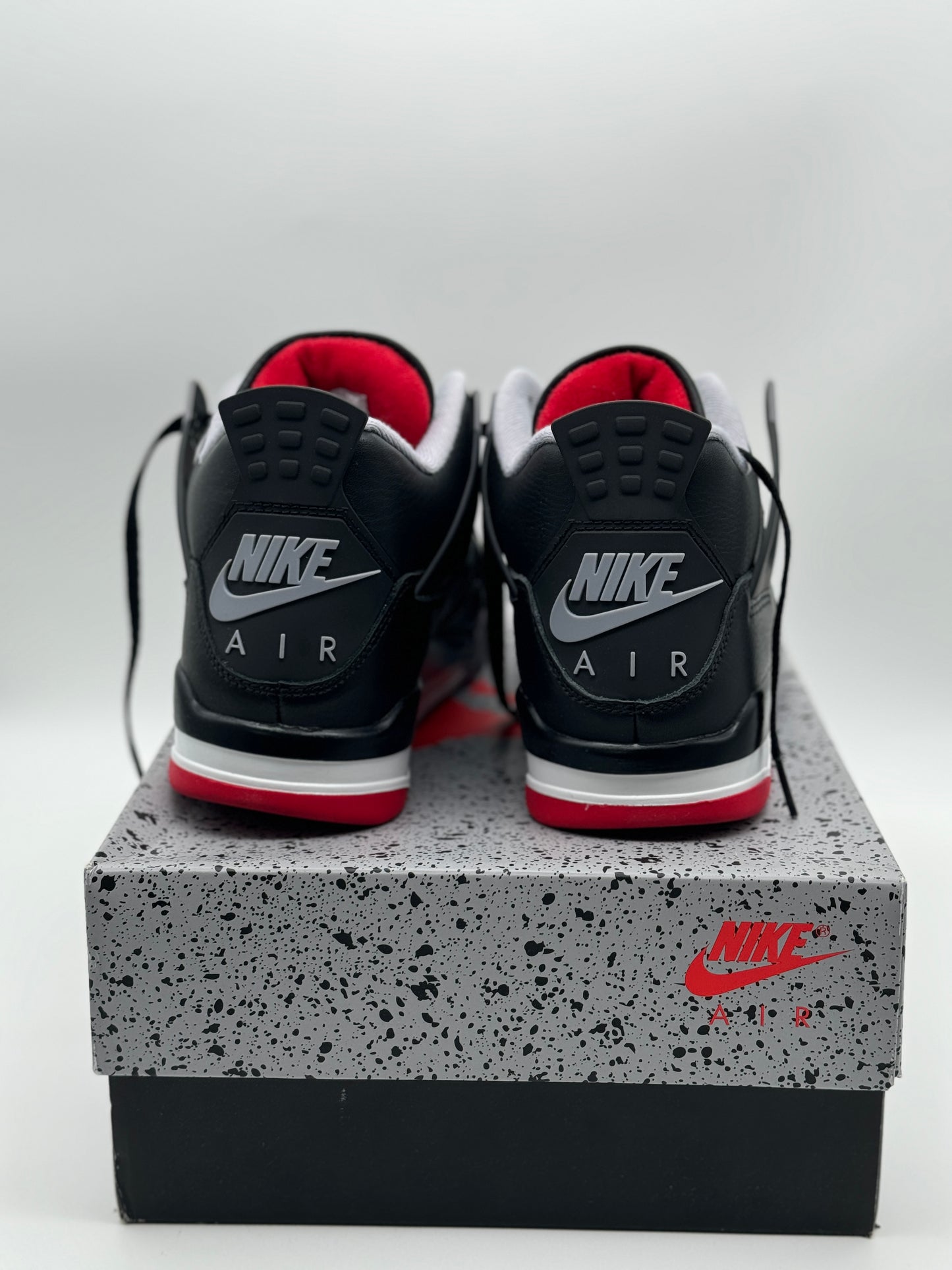 Air Jordan 4 Bred Used EU 42,5