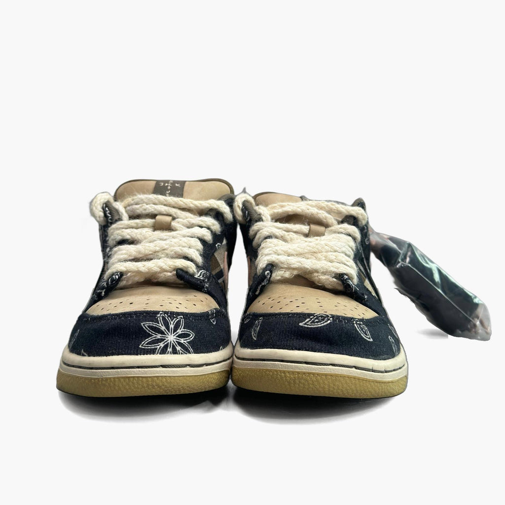 EU 39 - Travis Scott SB Dunk Low
