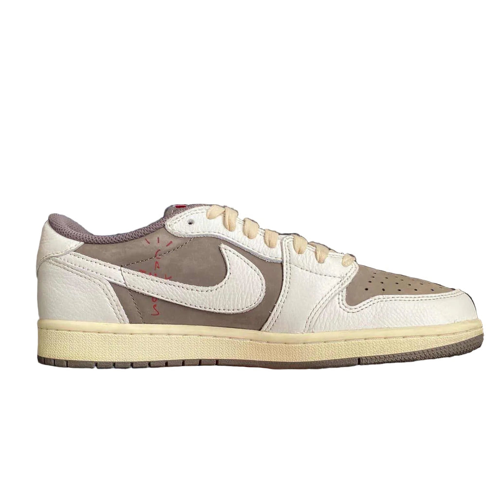 EU 41 - Travis Scott Jordan 1 Low Reverse Mocha