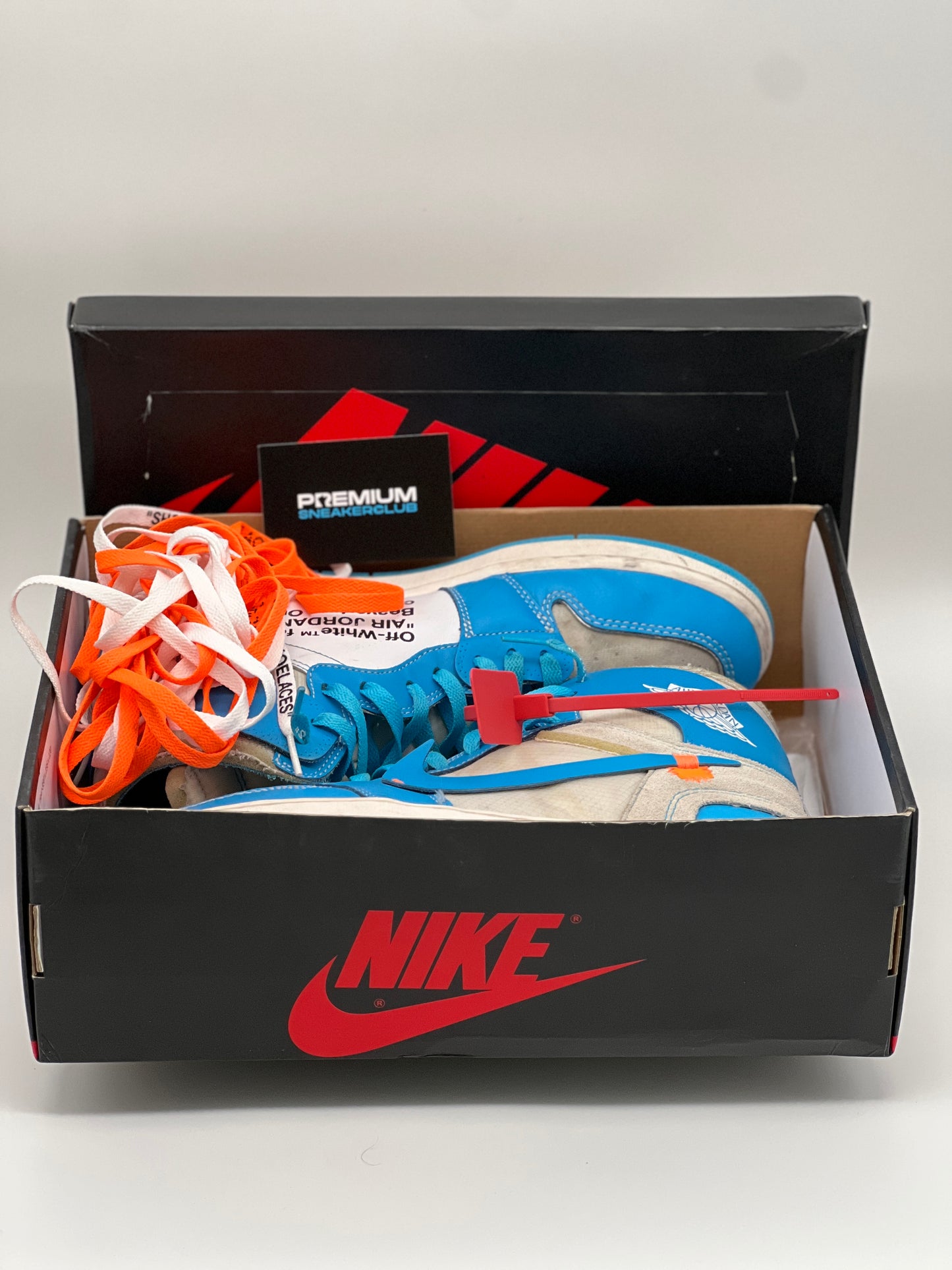 Off-White x Air Jordan 1 UNC SAMPLE PAIR Used EU 45,5